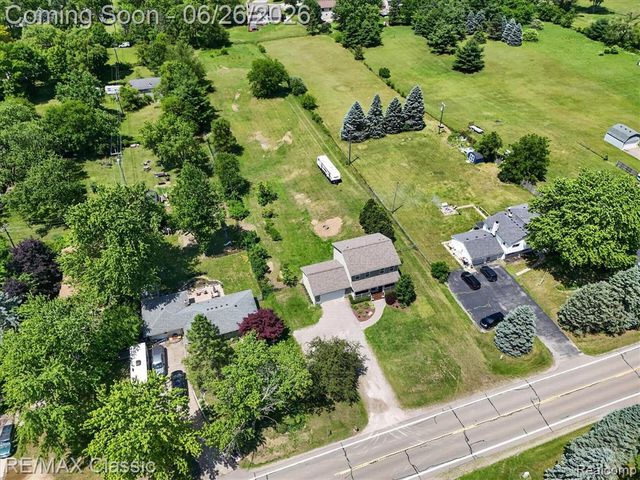 3205 N Milford Road, Highland, MI 48357