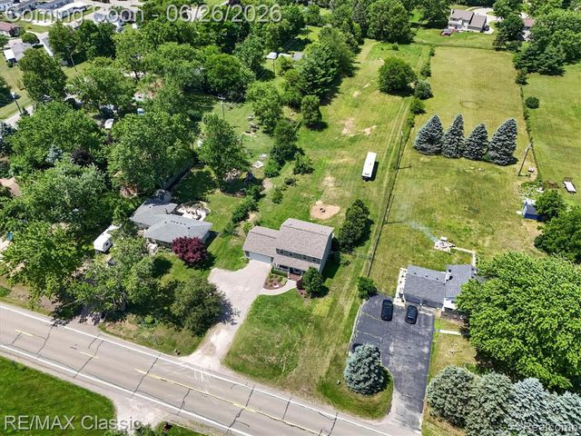 3205 N Milford Road, Highland, MI 48357