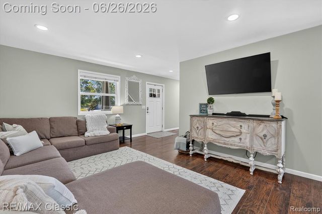 3205 N Milford Road, Highland, MI 48357