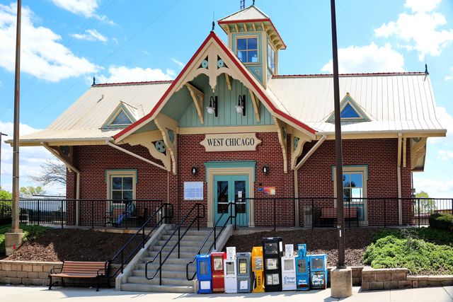 1N485 Neltnor Boulevard, West Chicago, IL 60185