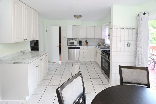 1N485 Neltnor Boulevard, West Chicago, IL 60185