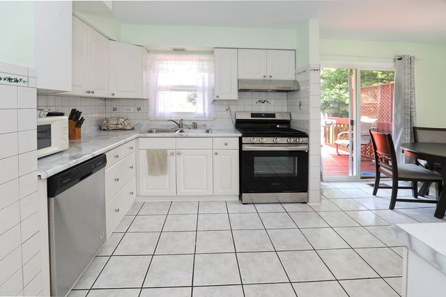 1N485 Neltnor Boulevard, West Chicago, IL 60185