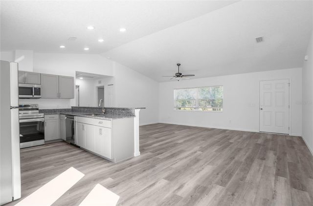 2438 W VESPERO STREET, Citrus Springs, FL 34433