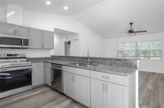 2438 W VESPERO STREET, Citrus Springs, FL 34433