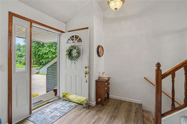 705 Benjamin Avenue, Gower, MO 64454