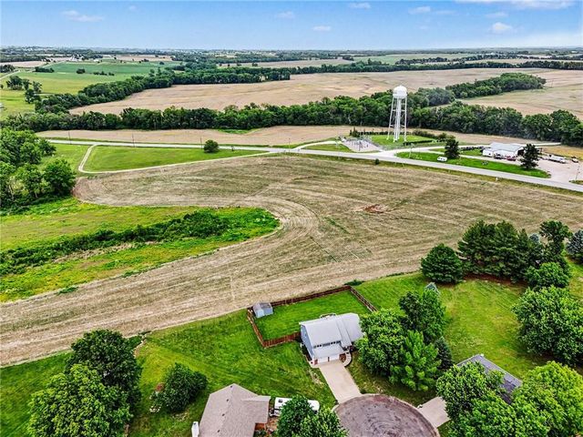705 Benjamin Avenue, Gower, MO 64454