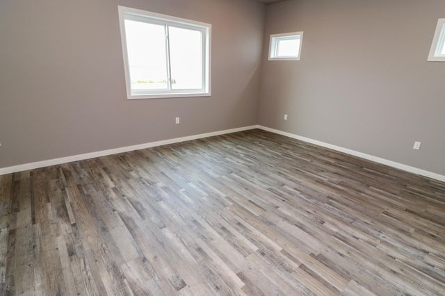 728 1st Avenue, Horace, ND 58047