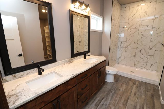 728 1st Avenue, Horace, ND 58047
