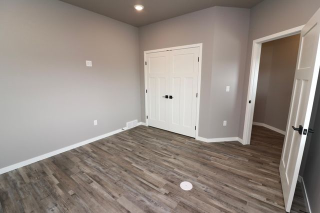 728 1st Avenue, Horace, ND 58047