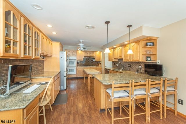 9 Nantes Rd, Parsippany-troy Hills Twp., NJ 07054