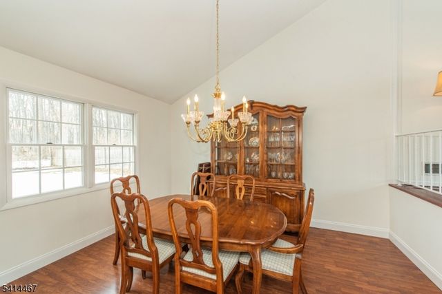 9 Nantes Rd, Parsippany-troy Hills Twp., NJ 07054