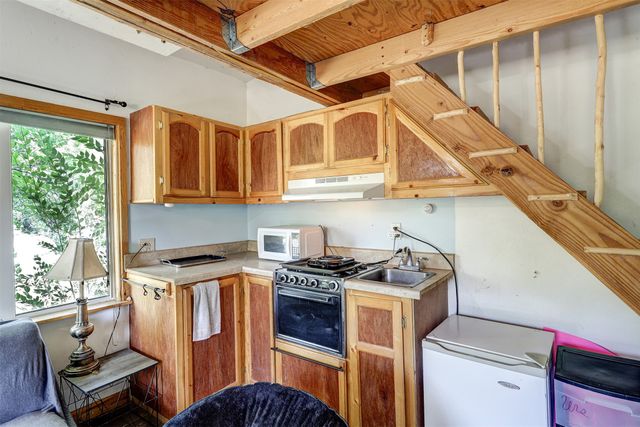 335B County Rd 142, Medanales, NM 87548