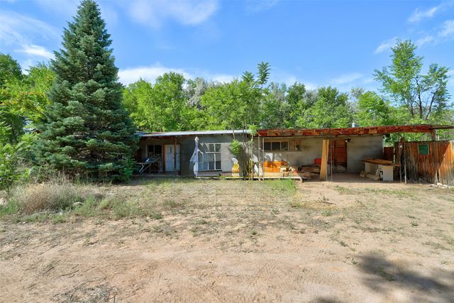 335B County Rd 142, Medanales, NM 87548