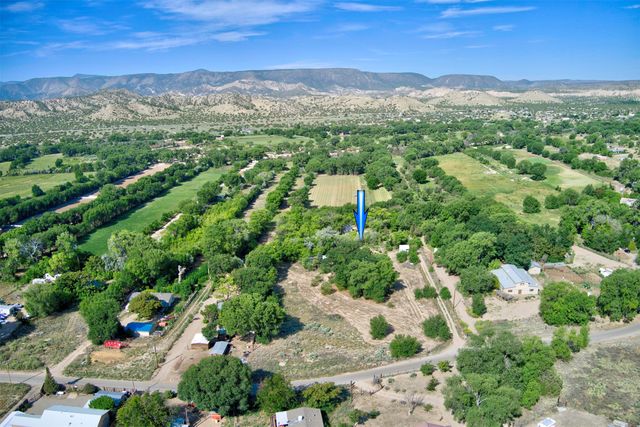 335B County Rd 142, Medanales, NM 87548