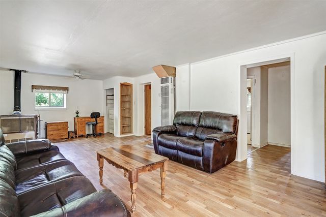 335B County Rd 142, Medanales, NM 87548