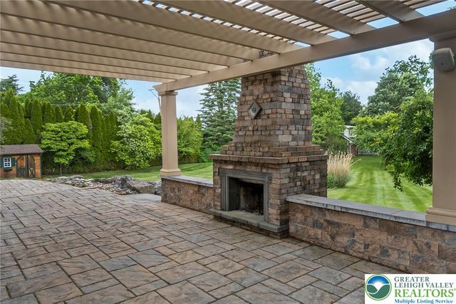 4050 Ascot Circle, Lower Macungie Twp, PA 18103