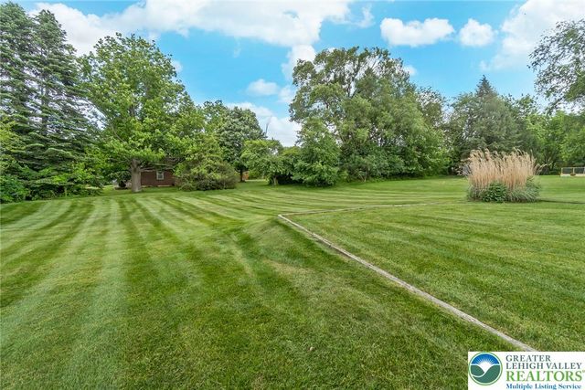 4050 Ascot Circle, Lower Macungie Twp, PA 18103