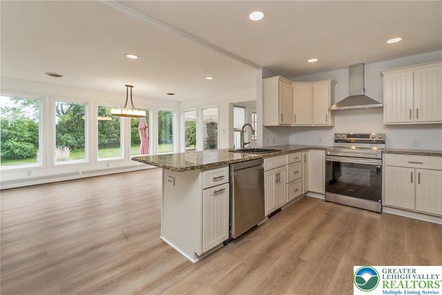 4050 Ascot Circle, Lower Macungie Twp, PA 18103