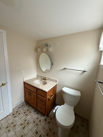 9200 Avers Avenue, Evanston, IL 60203