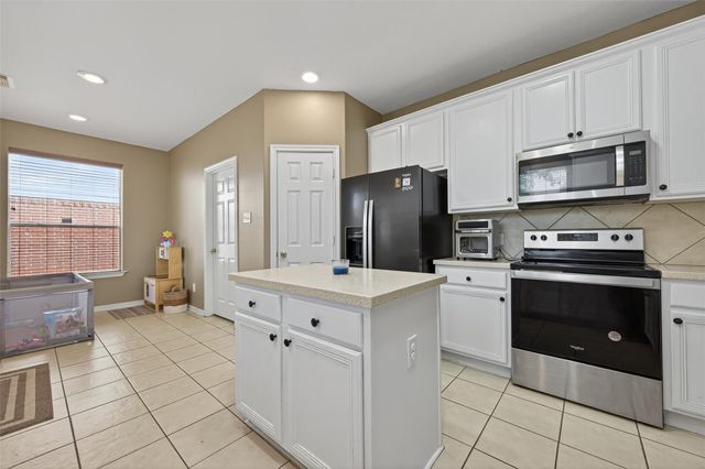 59 Genesee Ridge Drive, Woodland, TX 77385