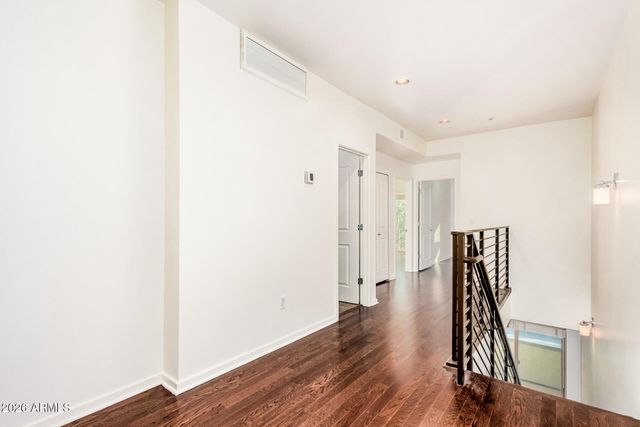 525 W LAKESIDE Drive 141, Tempe, AZ 85281