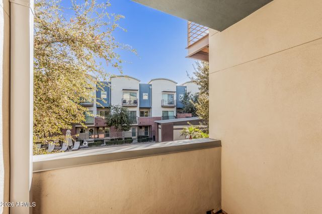 525 W LAKESIDE Drive 141, Tempe, AZ 85281