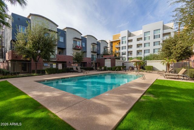 525 W LAKESIDE Drive 141, Tempe, AZ 85281