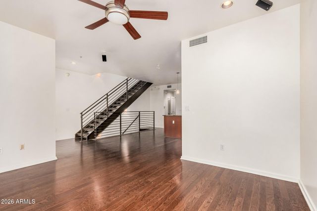 525 W LAKESIDE Drive 141, Tempe, AZ 85281