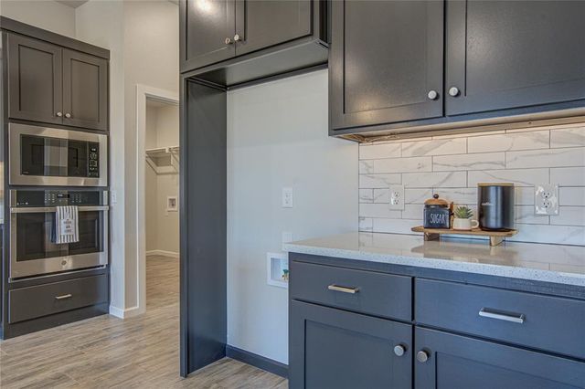 201 Meadowlark Lane, Blanchard, OK 73010