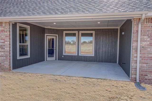 201 Meadowlark Lane, Blanchard, OK 73010