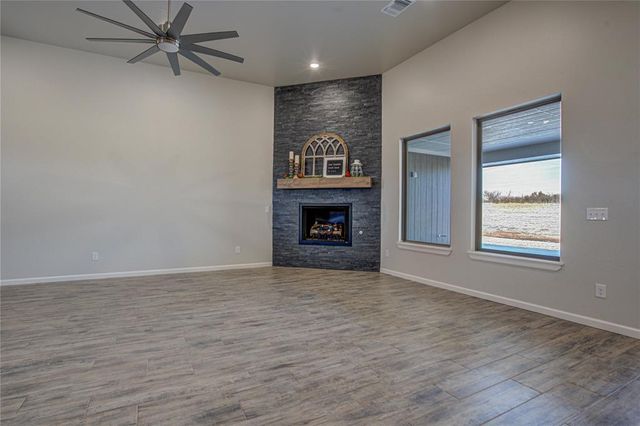 201 Meadowlark Lane, Blanchard, OK 73010