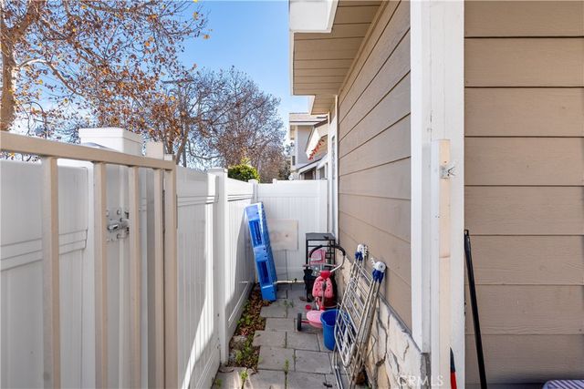 1650 S Campus 12, Ontario, CA 91761