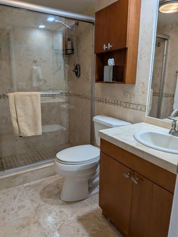 907 Cypress Terrace 205, Pompano Beach, FL 33069