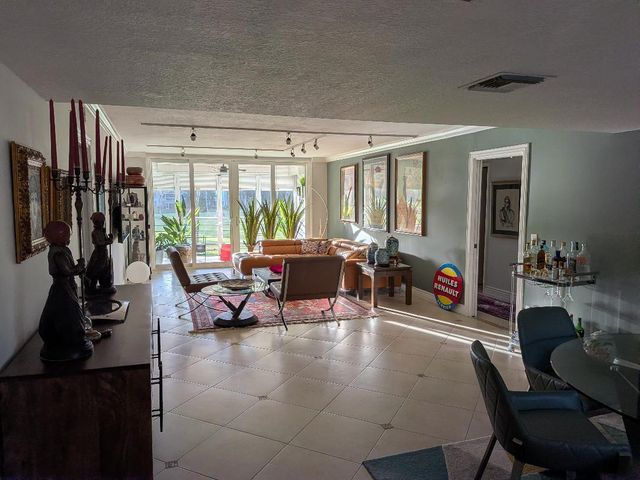 907 Cypress Terrace 205, Pompano Beach, FL 33069