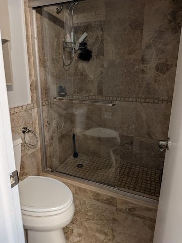 907 Cypress Terrace 205, Pompano Beach, FL 33069