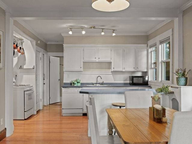 195 South St 4, Boston, MA 02130