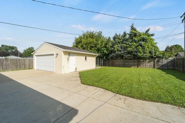 5732 66th STREET, Kenosha, WI 53142