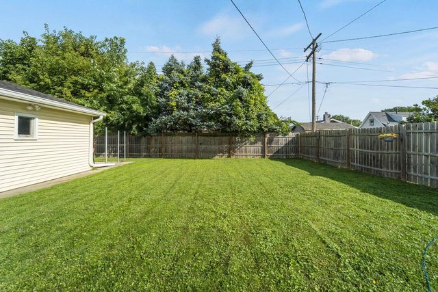 5732 66th STREET, Kenosha, WI 53142