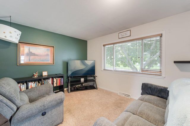 5732 66th STREET, Kenosha, WI 53142