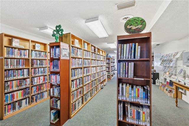 1836 Pine Glade CIR, Fort Myers, FL 33907