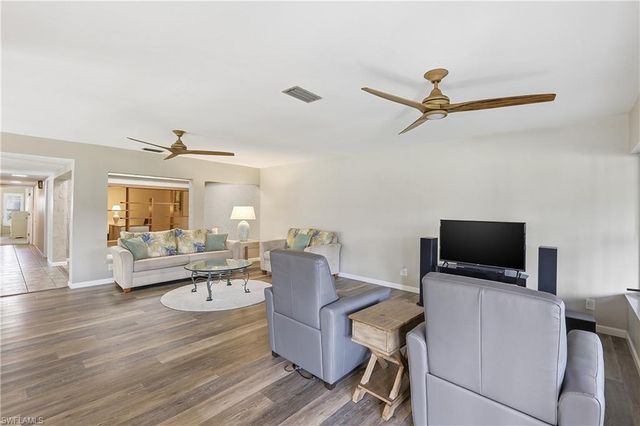 1836 Pine Glade CIR, Fort Myers, FL 33907