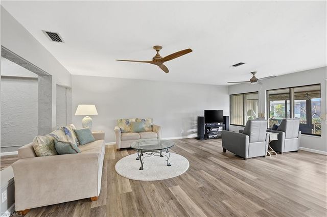 1836 Pine Glade CIR, Fort Myers, FL 33907