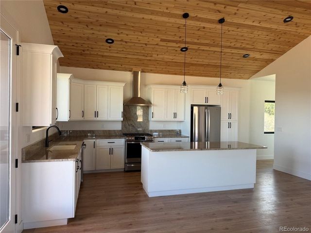 538 Friar Tuck Dr, Divide, CO 80814