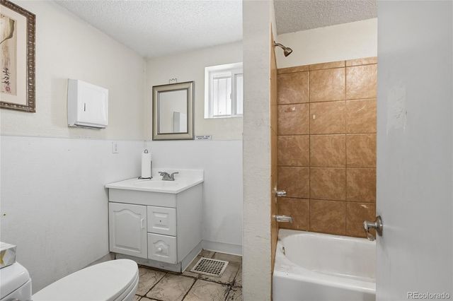 2553 Sheridan Boulevard, Edgewater, CO 80214