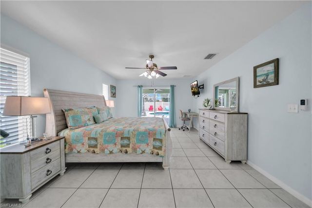 1722 SW 38th TER, Cape Coral, FL 33914