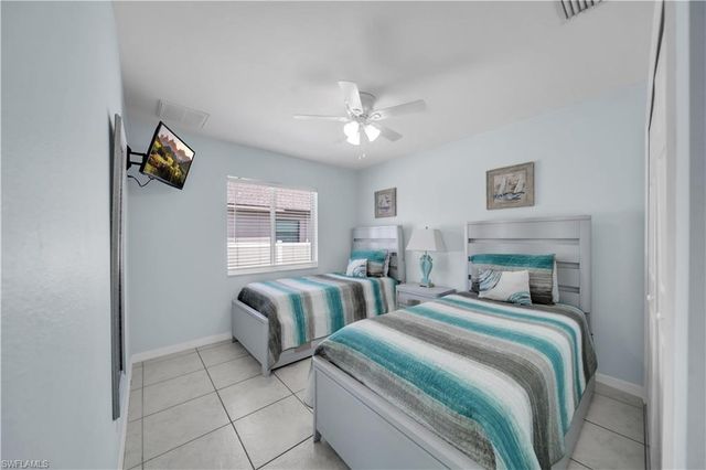 1722 SW 38th TER, Cape Coral, FL 33914