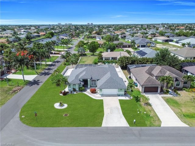 1722 SW 38th TER, Cape Coral, FL 33914