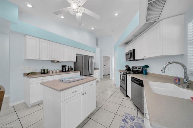 1722 SW 38th TER, Cape Coral, FL 33914