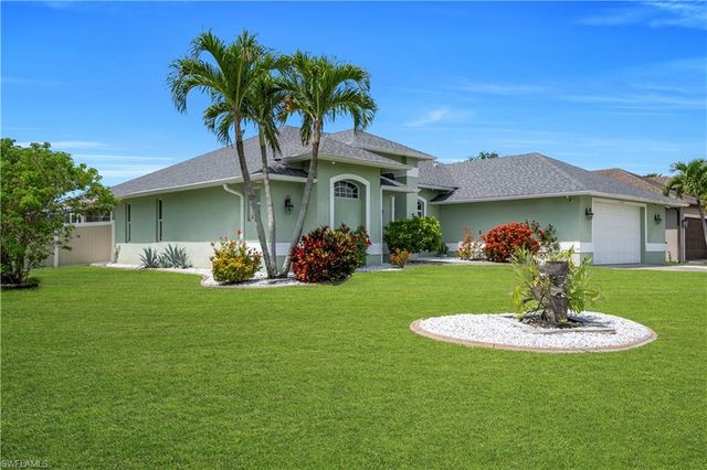1722 SW 38th TER, Cape Coral, FL 33914