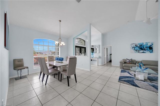 1722 SW 38th TER, Cape Coral, FL 33914